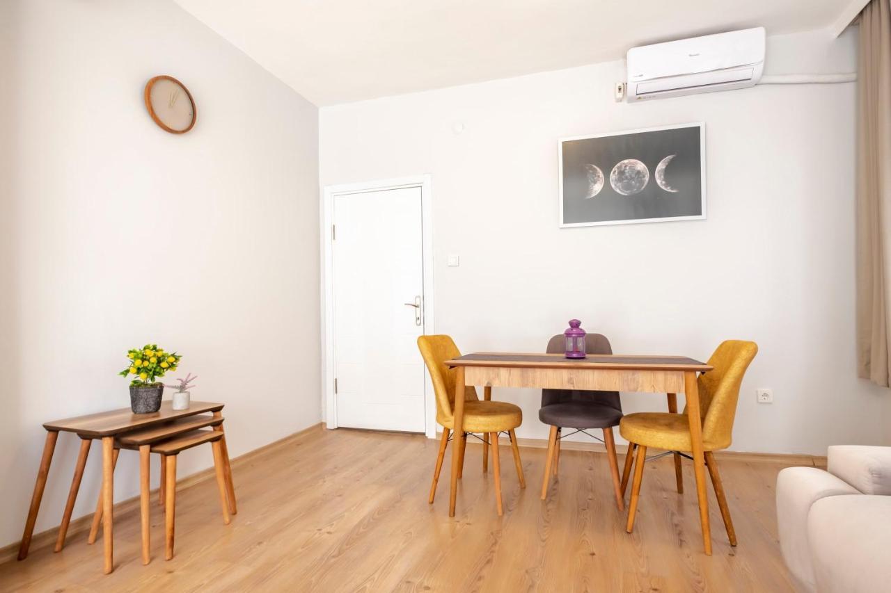Lovely Flat Near Shore And Trendy Spots In Kadikoy Istanbul Exterior photo